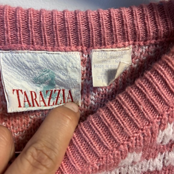 Tarazzia vintage Pink and White Patterned Women's Sweater - Picture 3 of 3